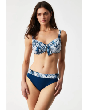 Kom Angela Bikini