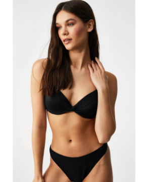 Kom Selefera Bikini
