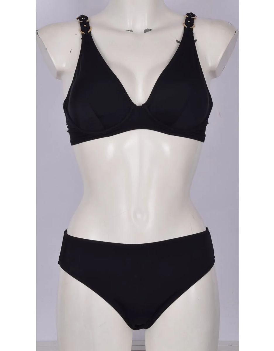Kom Kavali Bikini